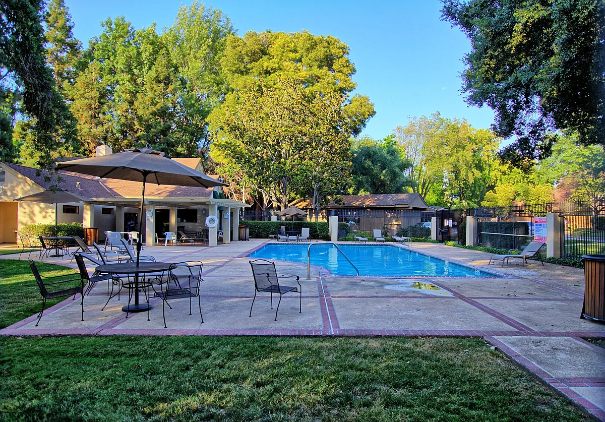 Community Pool_12312018 - 5438 Makati Cir