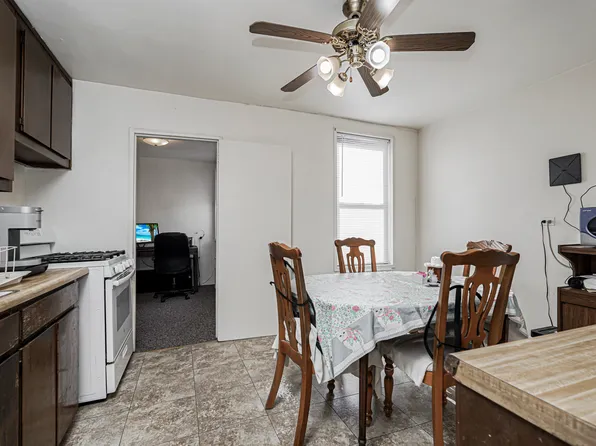 3845 Shore Parkway image 12 of 18