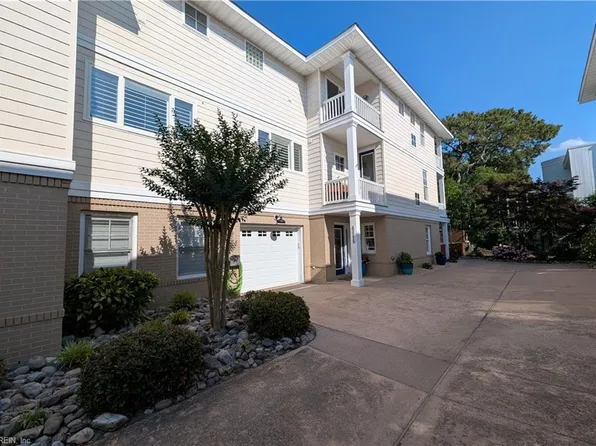 208 74th St #B, Virginia Beach, VA 23451