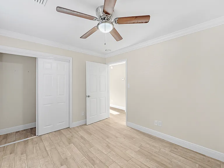 Robertsdale Village Apartments — Photo 56