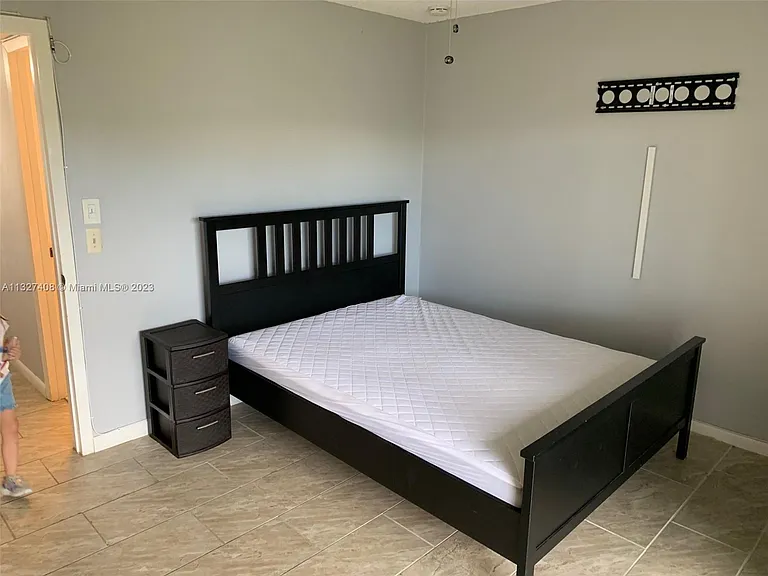217 Fanshaw Dr #F-unit 217 — Photo 6