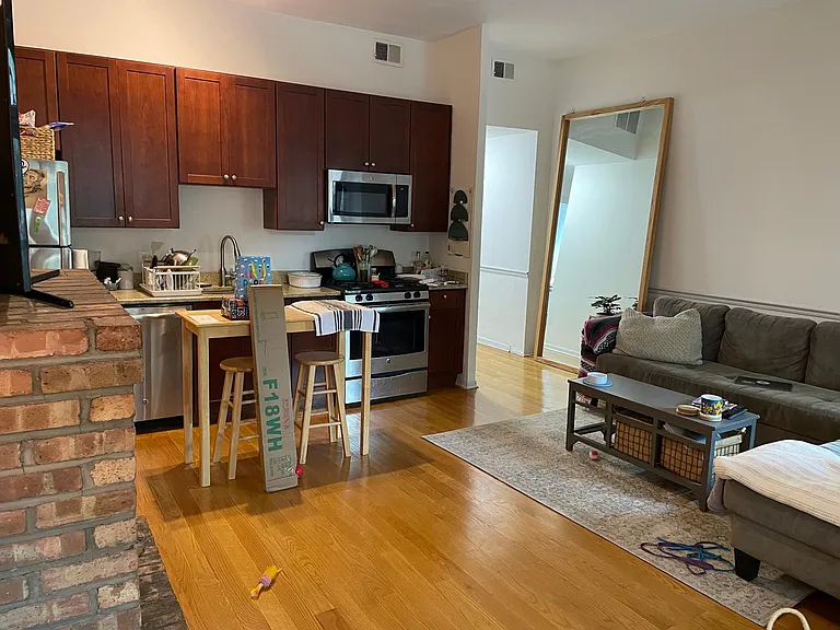 517 W Arlington Pl #3 — Photo 4