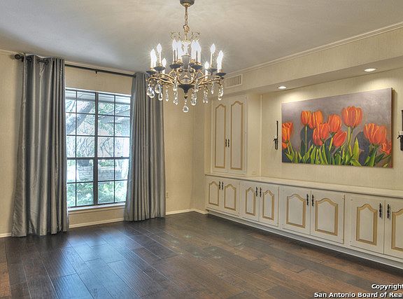 Formal dining room