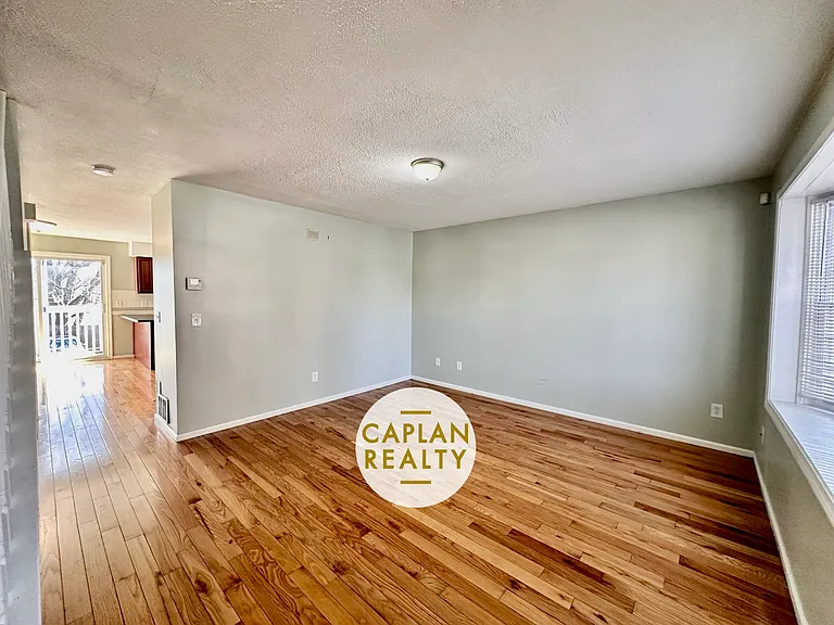 521 East St #O1 — Photo 6