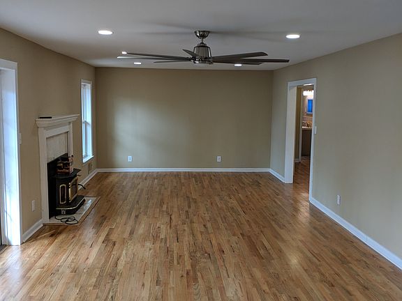 Large entertaining room