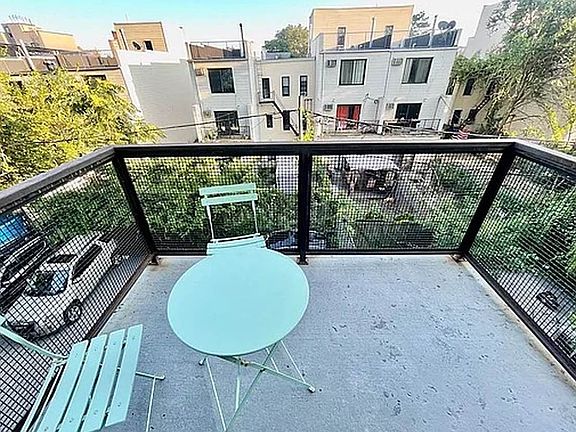 5th image of 2288A Atlantic Ave #2A