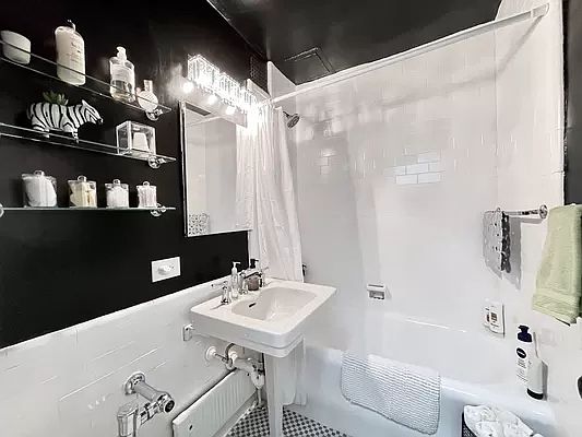 5th image of 5 Tudor City Pl APT 2110