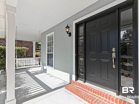 4th image of 104 Clay Cir