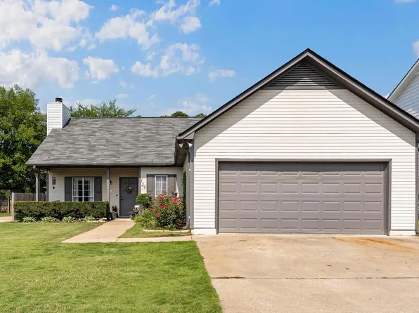 129 Cambridge Pointe Dr, Alabaster, AL 35007
