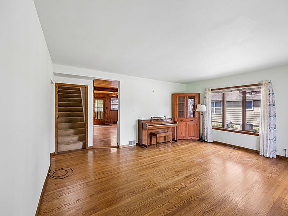 4th image of 1669 W 187th St