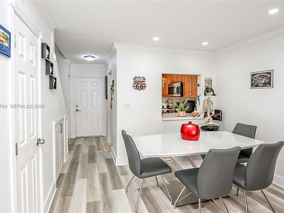 3rd image of 30 SW 108th Ave #7-G