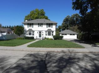 2012 W Louise St, Grand Island, NE 68803