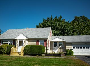 3 Spruce Ave, Middletown, RI 02842