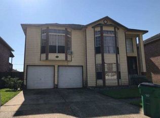 121 Southwood Dr, Gretna, LA 70056