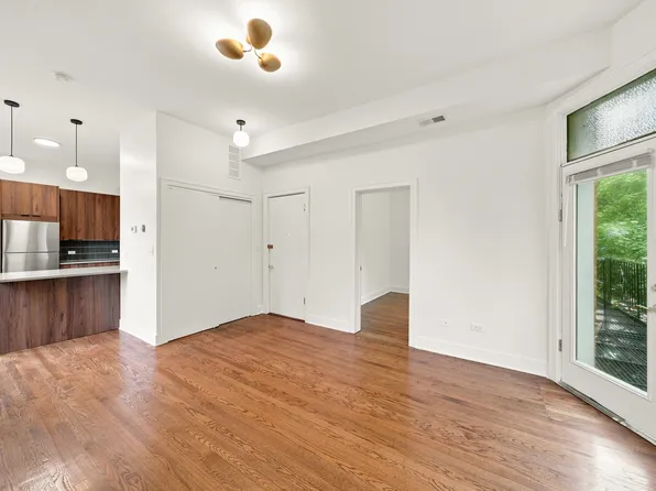 1467 W Cuyler Ave #1, Chicago, IL 60613