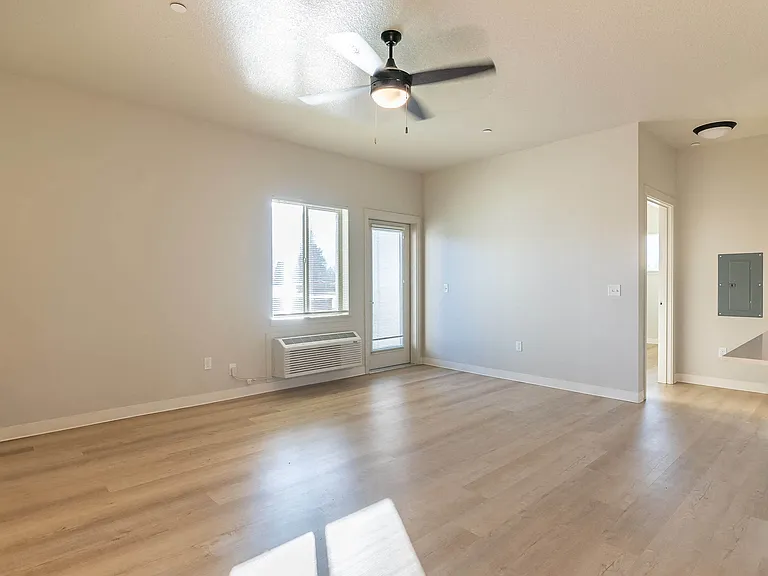 Woodburn Place Apartment Homes — Photo 37