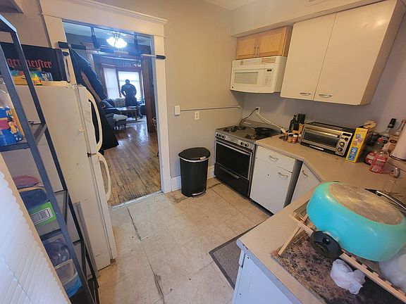 4th image of 2701 Delaware St SE #123