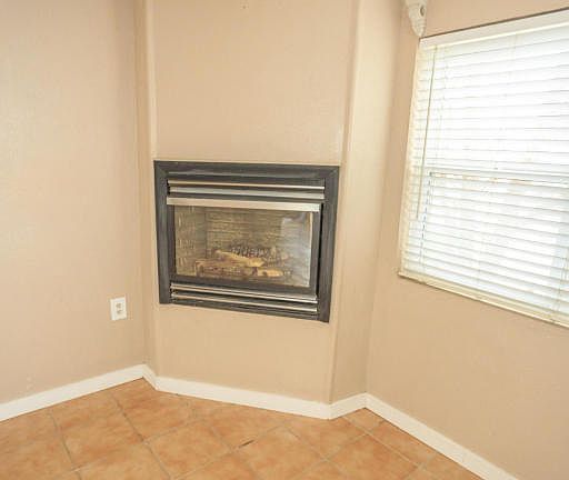 4th image of 515 N Wall Ave