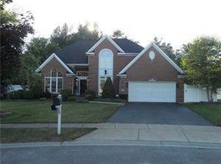 34 Brookshire Ct, East Amherst, NY 14051