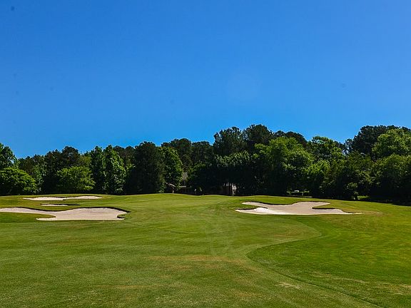 4th image of 6 Torrey Pine Ct