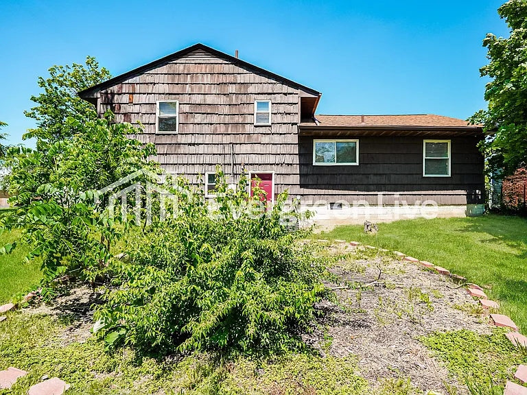 4469 E Livingston Ave — Photo 15
