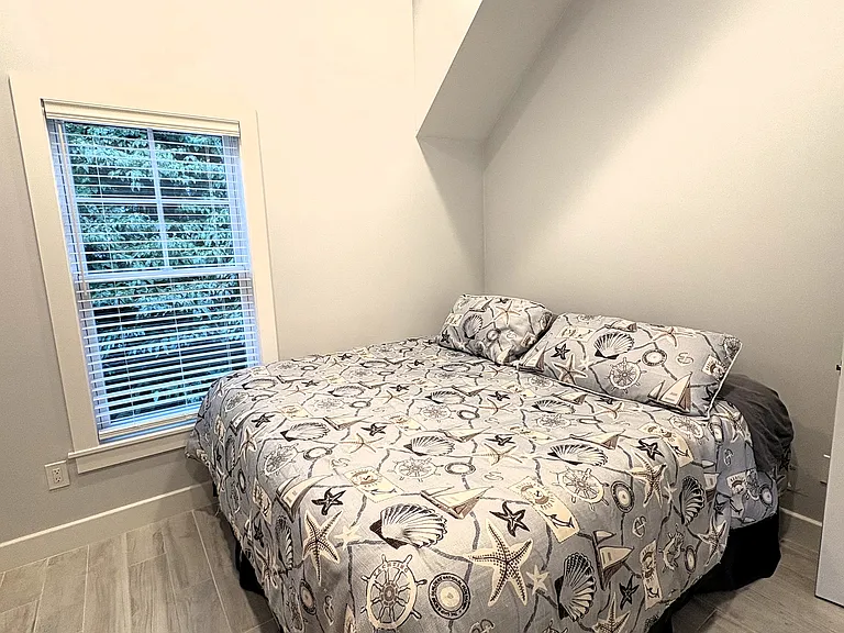 Bay View Dr — Photo 18