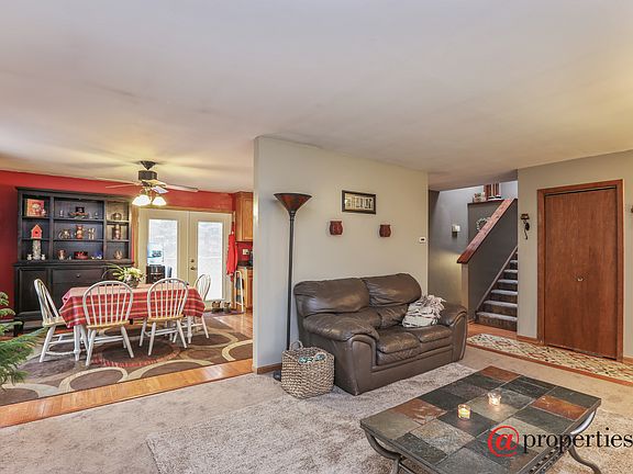 Living Room / Dining Room