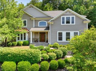 15 Berkshire Dr, Wayne, NJ 07470