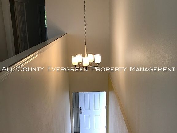 5th image of 323 S 30th St APT C