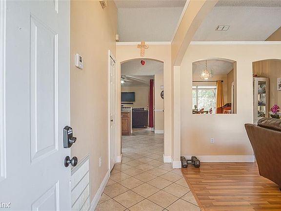 5th image of 933 Courtland Blvd