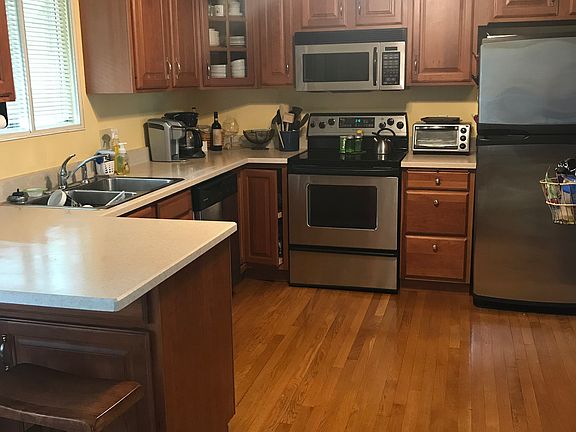 2nd image of 1020 Joliet Dr