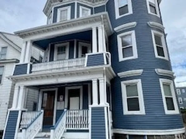 7 Christopher St, Dorchester, MA 02122