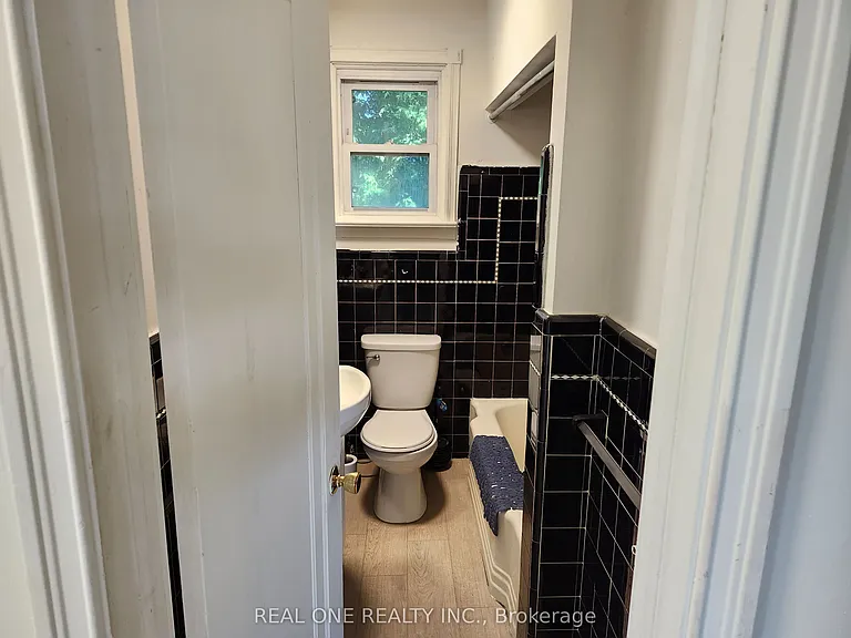 22 Pleasant View Dr — Photo 6
