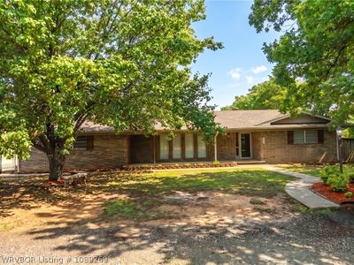112 Oak St, Arkoma, OK, 74901