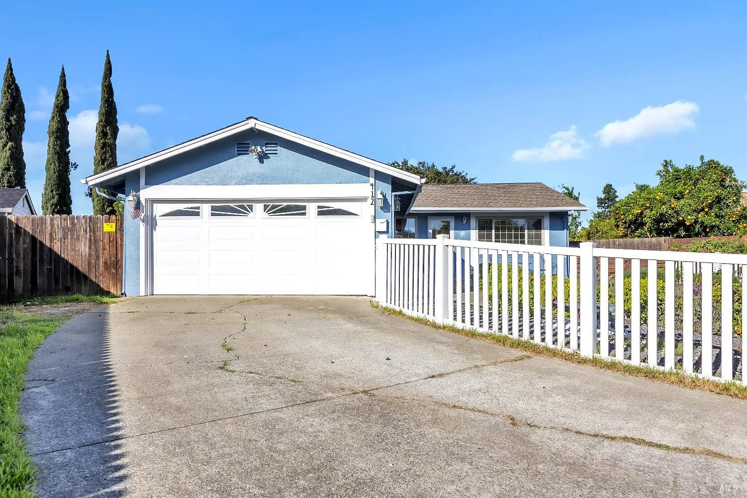 412 Pepper Ct photo 1