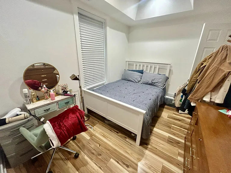 1806 N Paulina St #1-F — Photo 6