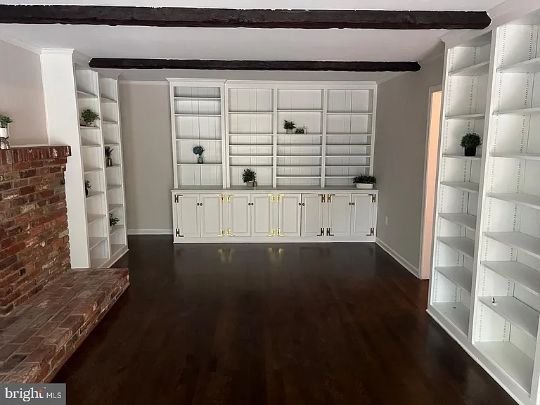 1197 Meadow Green Ln — Photo 30