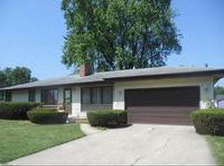 1050 N 2nd St, Rochelle, IL 61068