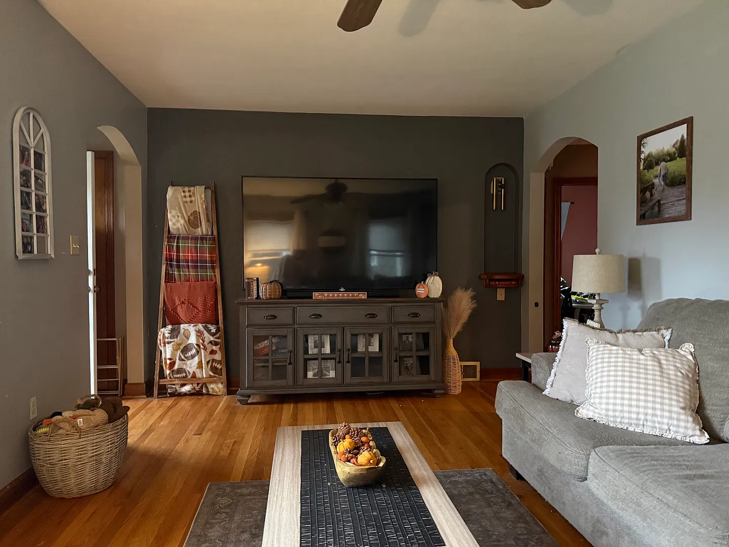 3 bed, 1.0 bath, 1246 sqft, $1,500 — Photo 3