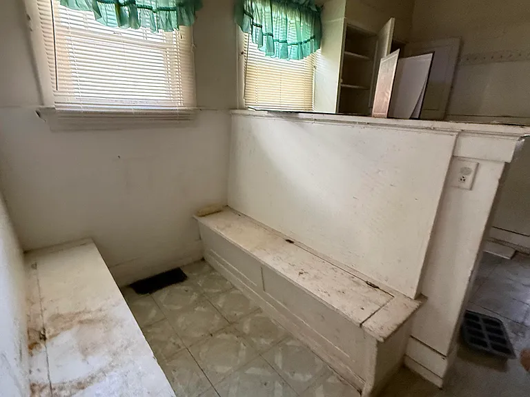 1334 N Edward St — Photo 19
