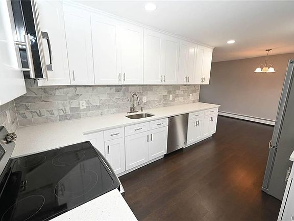 3rd image of 22 Stirrup Ln