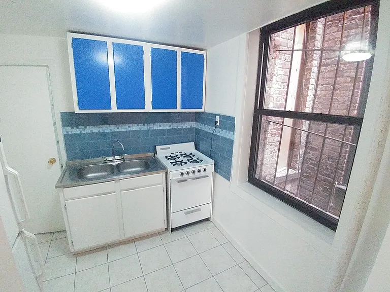 82 E 3rd St #3A — Photo 10