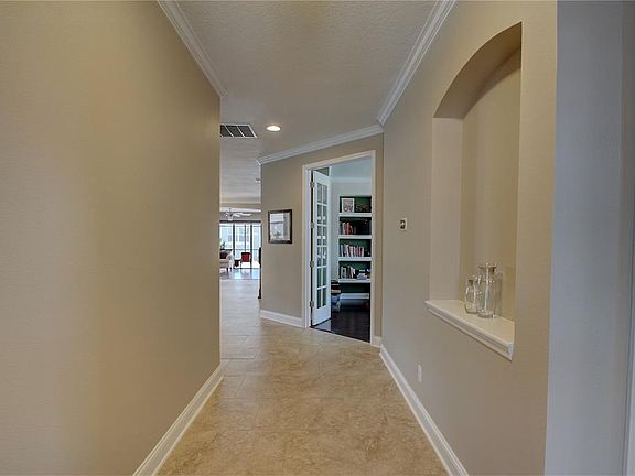 5th image of 10656 Billings St #10656