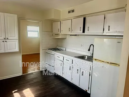 9513 Hoff St Photo 1
