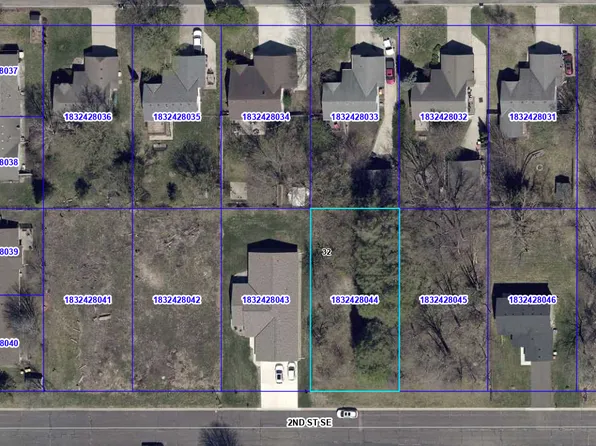 1018 2nd St SE, Faribault, MN 55021
