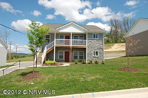 1st image of 1914B Tabor Village Dr