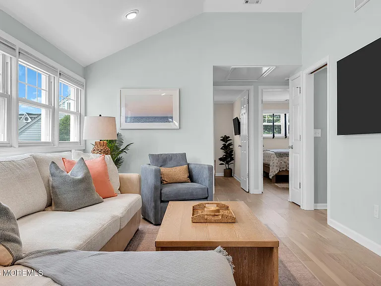 301 W Kupper Dr — Photo 16