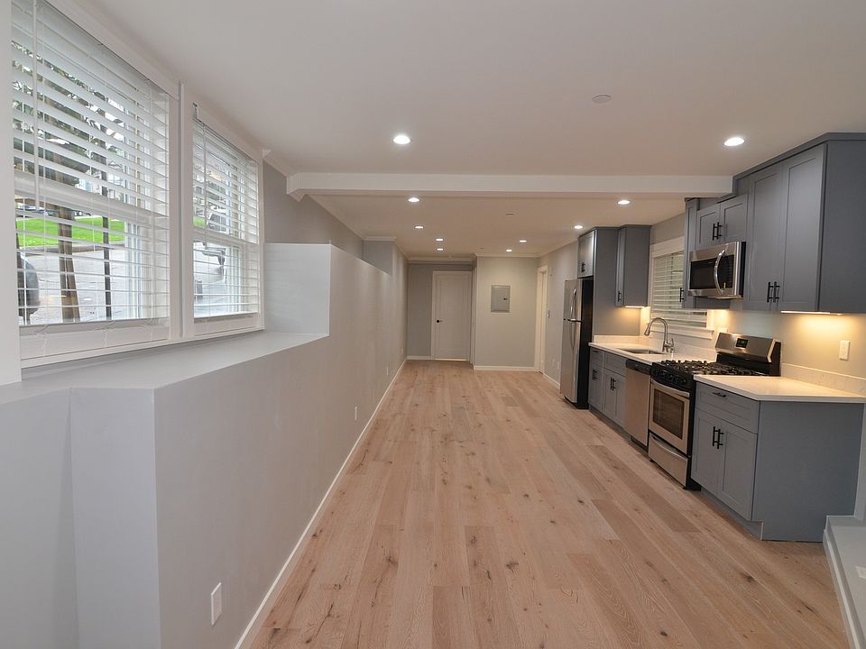 1st image of 212 Coso Ave #2A