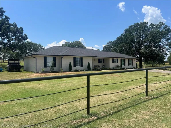 19385 Gardenhire Rd, Howe, OK 74940