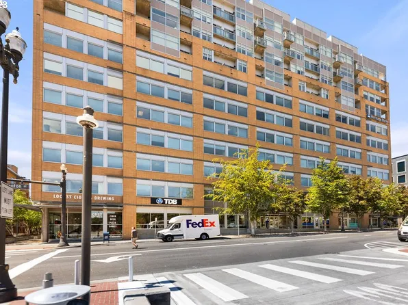 700 Washington St APT 927, Vancouver, WA 98660